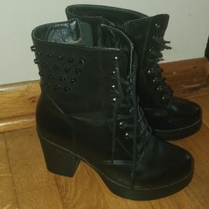 Shoes size 6 heel boots fur